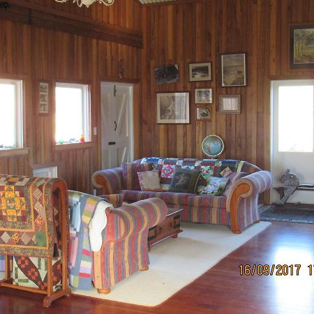 Woolshed Bed & Breakfast Takaka Exterior photo
